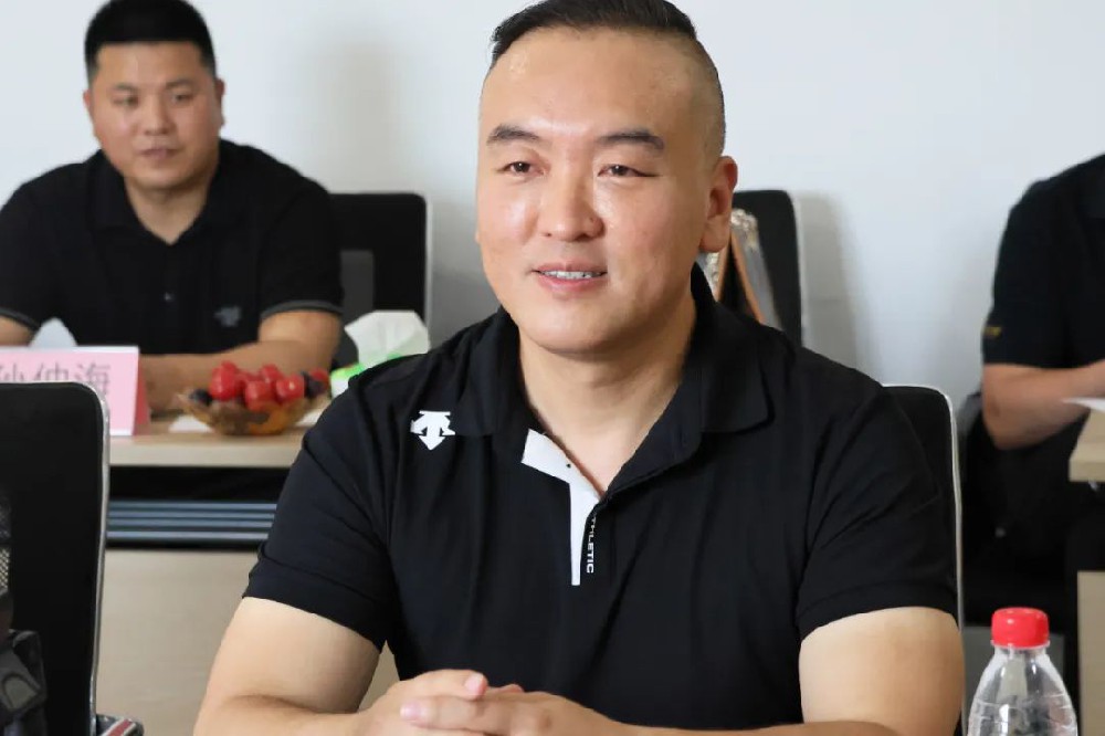 閻峰 副會長 山西貞觀恒昌科貿有限公司董事長