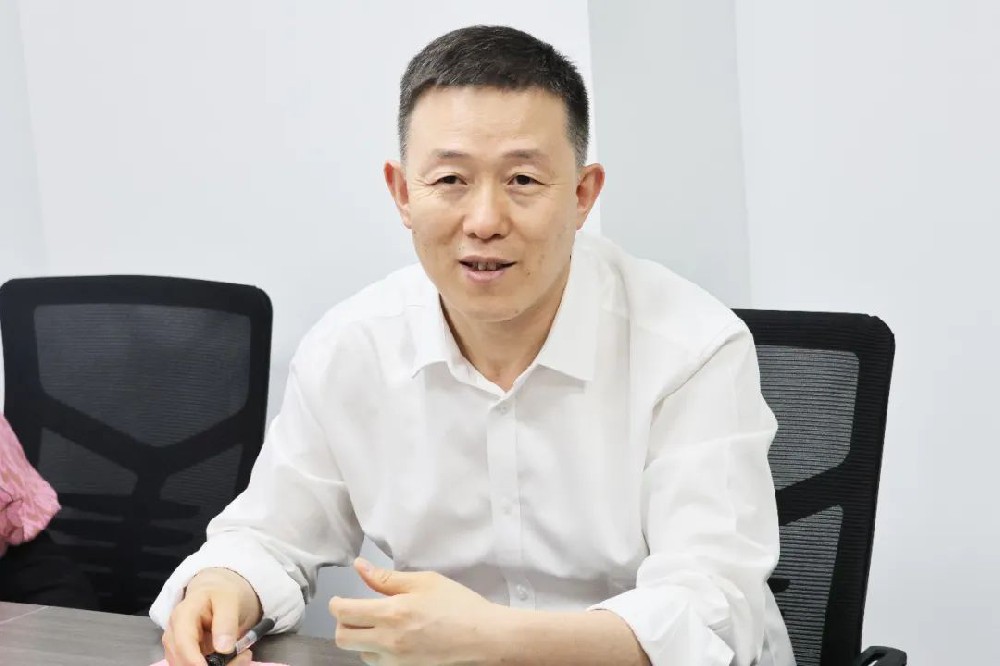 高志剛 副會(huì)長(zhǎng) 中翚項(xiàng)目管理有限公司董事長(zhǎng) 高志剛 副會(huì)長(zhǎng) 中翚項(xiàng)目管理有限公司董事長(zhǎng)