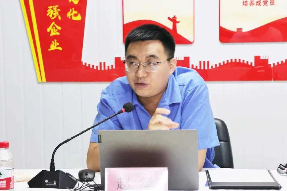 趙澤  副會(huì)長(zhǎng) 太原中金天威不銹鋼管股份有限公司董事長(zhǎng) 趙澤  副會(huì)長(zhǎng) 太原中金天威不銹鋼管股份有限公司董事長(zhǎng)